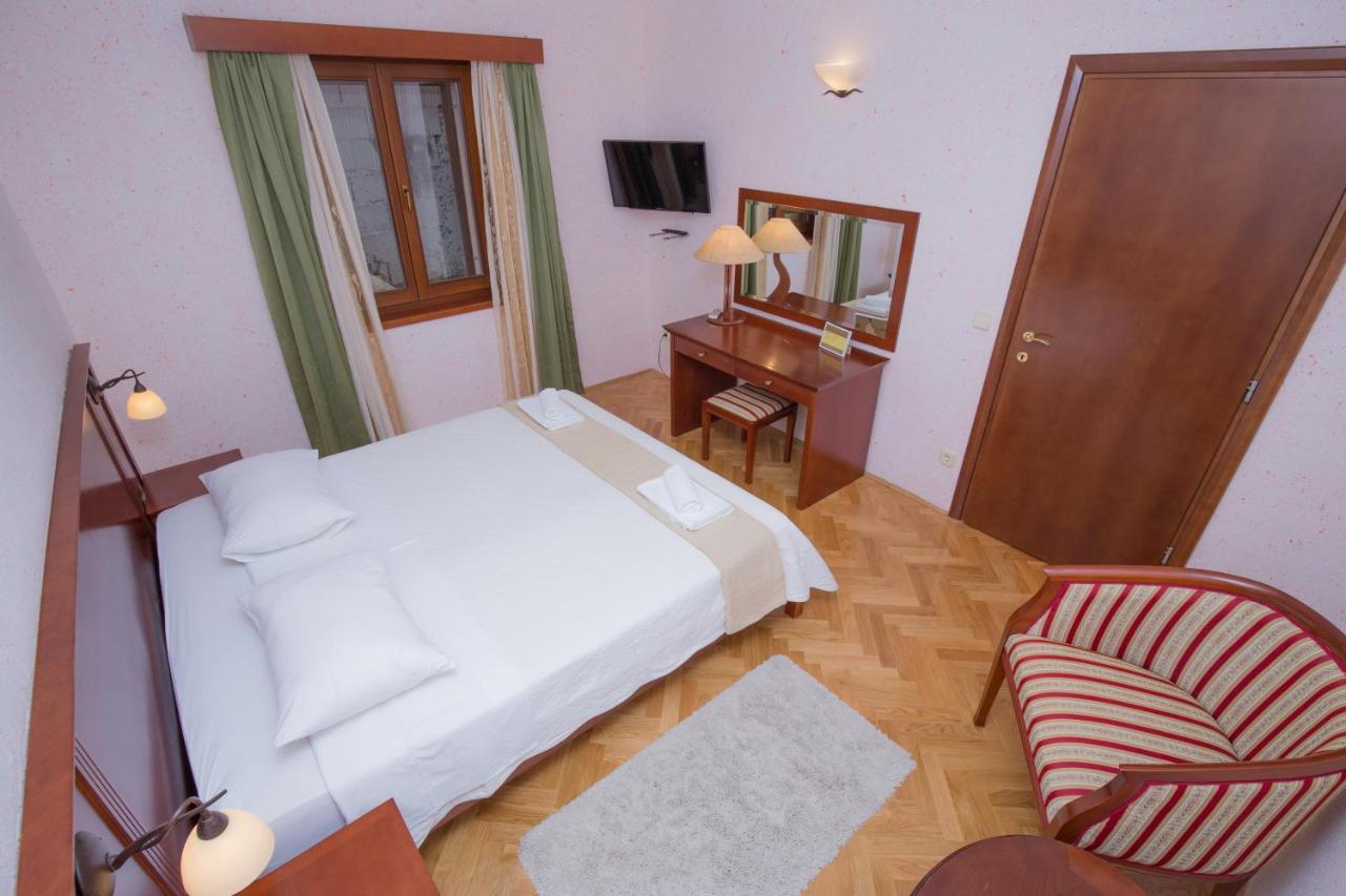 Rooms Plava Laguna Primošten Екстериор снимка