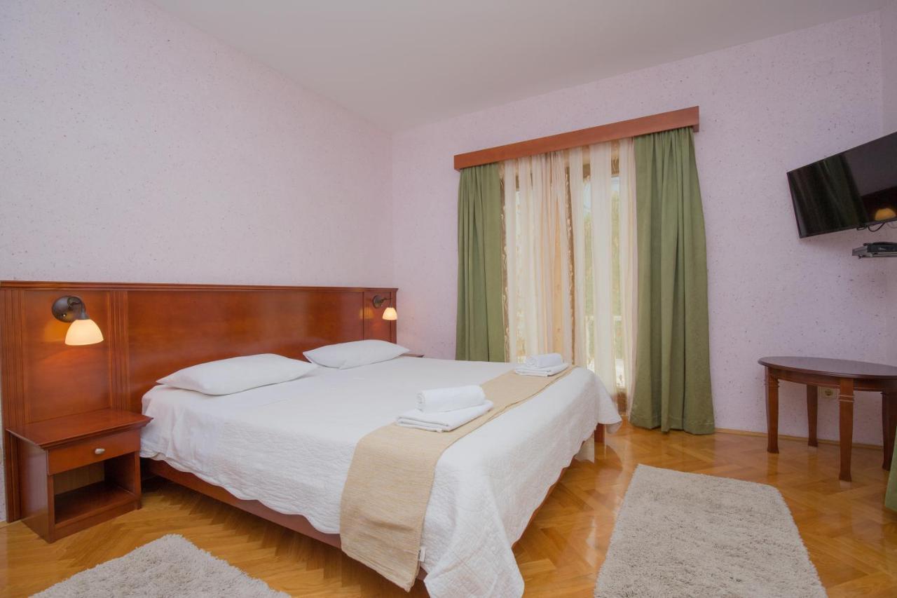 Rooms Plava Laguna Primošten Екстериор снимка