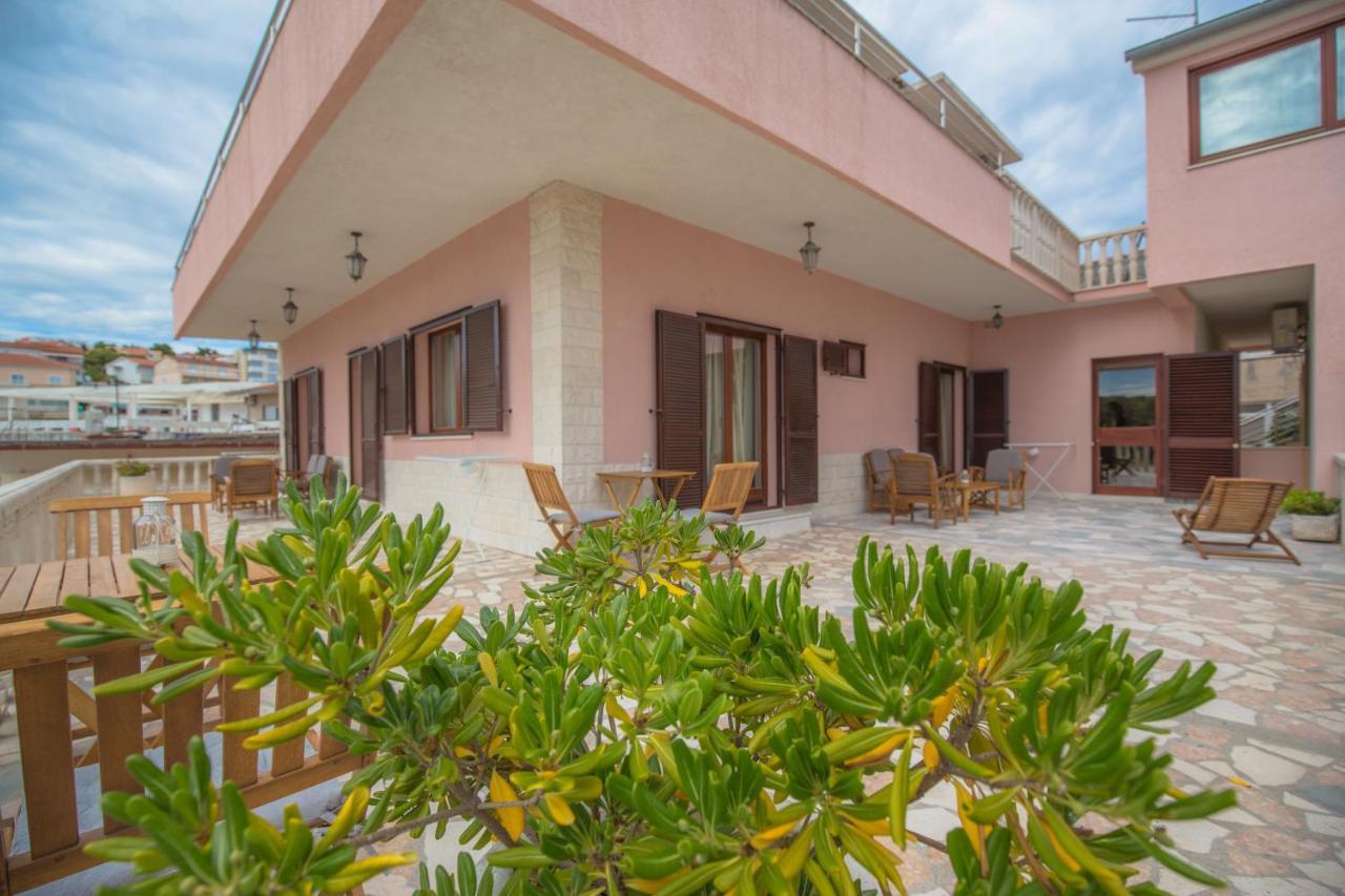 Rooms Plava Laguna Primošten Екстериор снимка