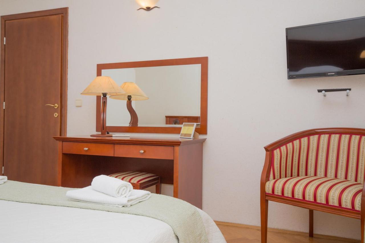 Rooms Plava Laguna Primošten Екстериор снимка