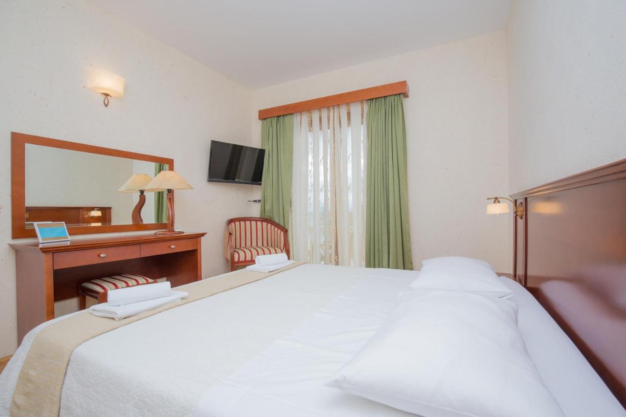 Rooms Plava Laguna Primošten Екстериор снимка